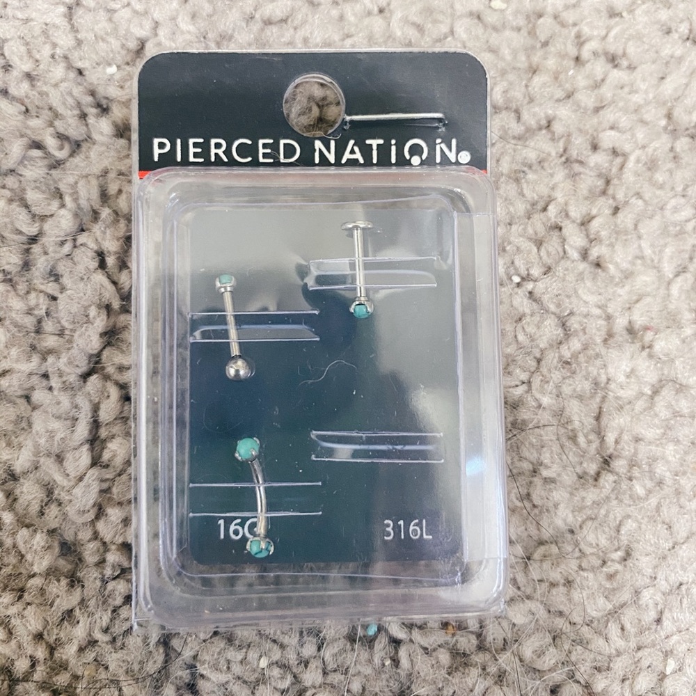 Labret piercings